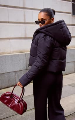 PrettyLittleThing Black Basic Hooded Zip Up Cropped Puffer Jacket